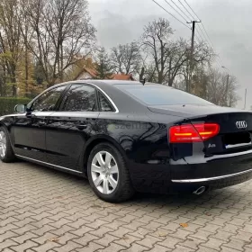 Samochód osobowy Audi A8