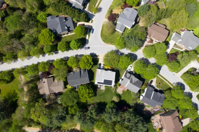 Czy warto mieszkać na przedmieściach?